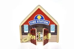 Kaper Kidz Metal Latch Playset Firestation -KidKraft Store E01 WT307B 3